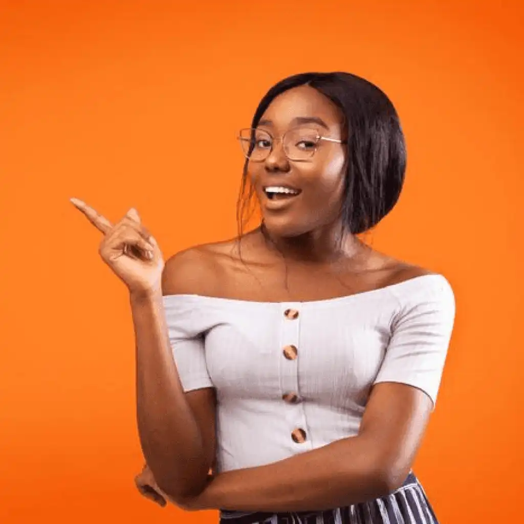 contact image femme fond orange see u better lyon